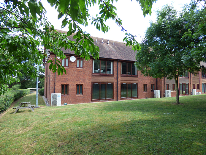 Exterior offices to let Redditch