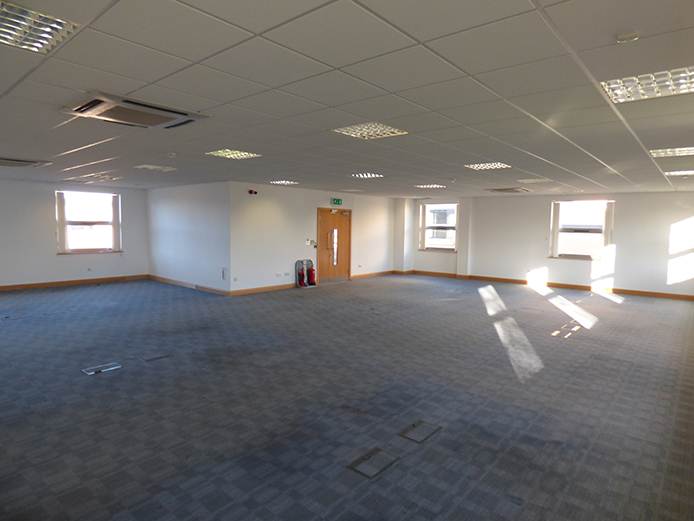 6130 Knights Court open plan offices Birmingham Business Park, offices for sale Solihull